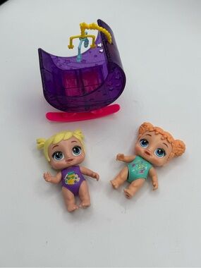Lot Of 2 Baby Alive Foodie Cuties With Moon Crib